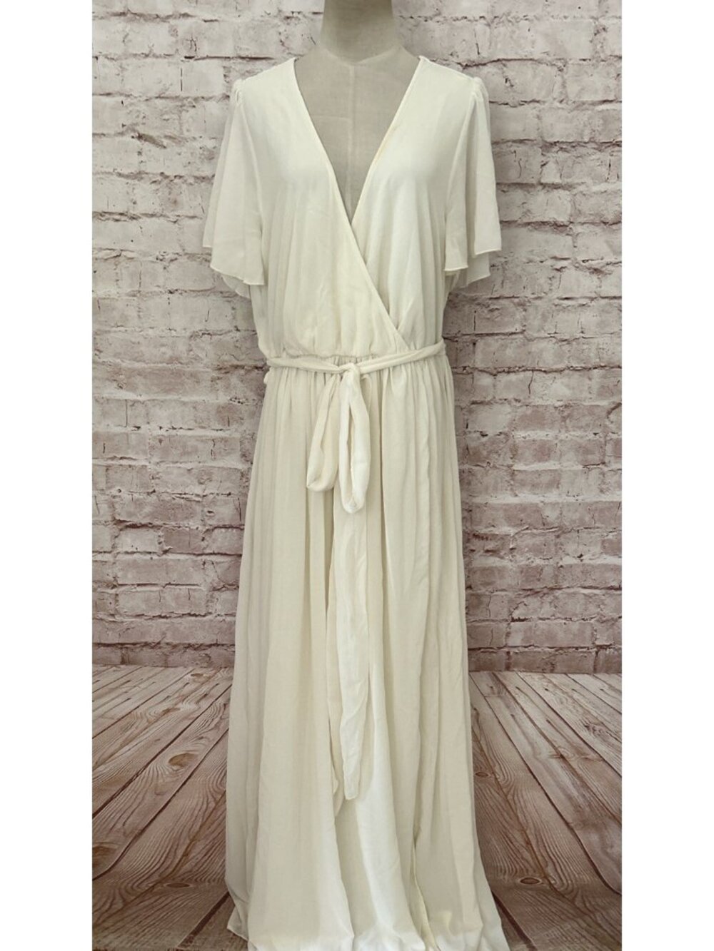 Baltic Born Kristina Maxi Dress Ivory Flutter Sleeve Size 2XL Wedding NEW